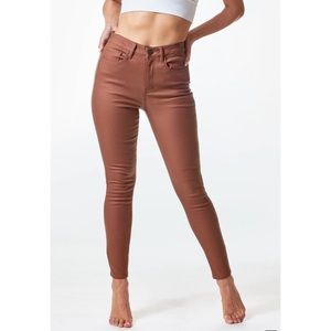 NWT. Vegan Leather Skinny Jean - Chestnut - Size 25